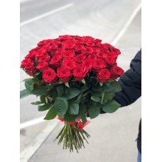 Шикарный букет из 51 розы